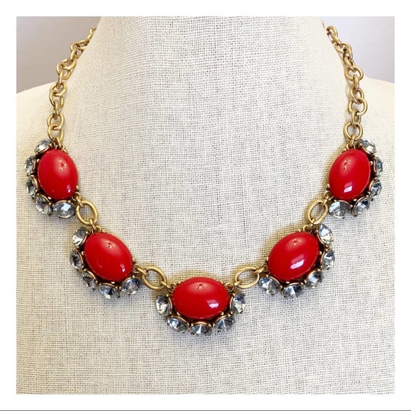 Stella & Dot red acrylic cabochon large rhinestone gold tone statement necklace - Picture 1 of 11